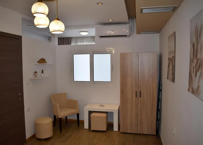 Lux In A Box, In The Center * Nea Kallikrateia